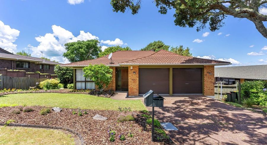  at 15 Mark Edward Drive, Half Moon Bay, Auckland