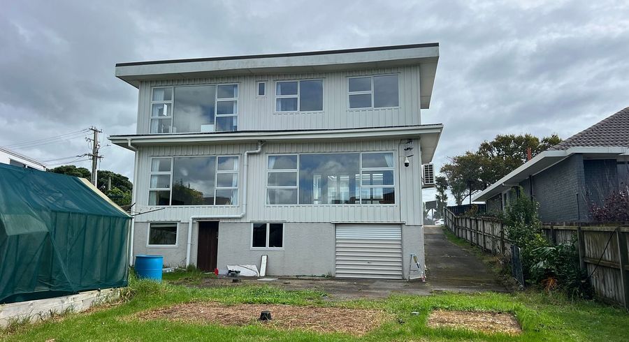  at 83 Forrest Hill Road, Milford, North Shore City, Auckland