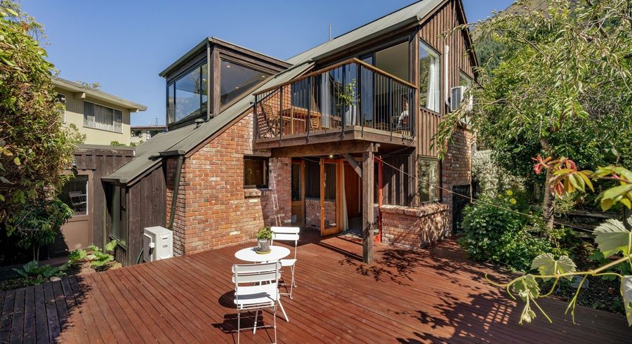  at 7 Wynyard Crescent, Fernhill, Queenstown