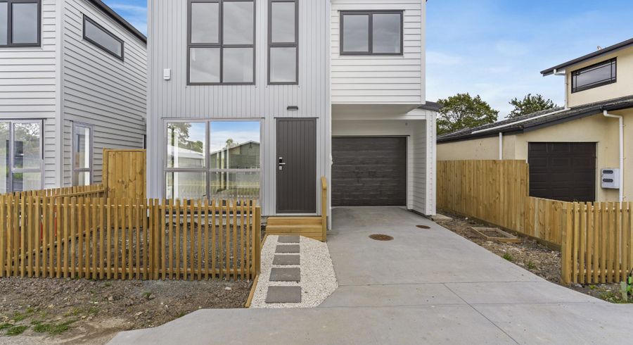  at 4/26 Universal Drive, Henderson, Waitakere City, Auckland