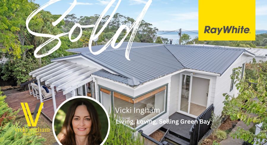  at 14A Harrybrook Road, Green Bay, Auckland