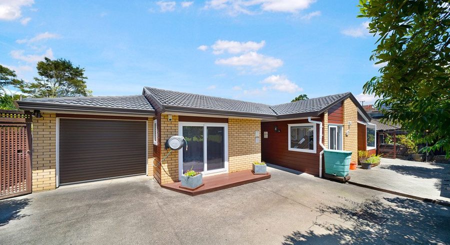  at 1/13 Tirimoana Road, Te Atatu South, Waitakere City, Auckland