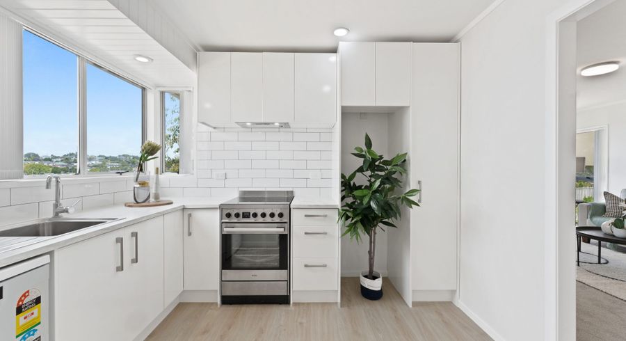  at 2/48 Archmillen Avenue, Pakuranga Heights, Manukau City, Auckland