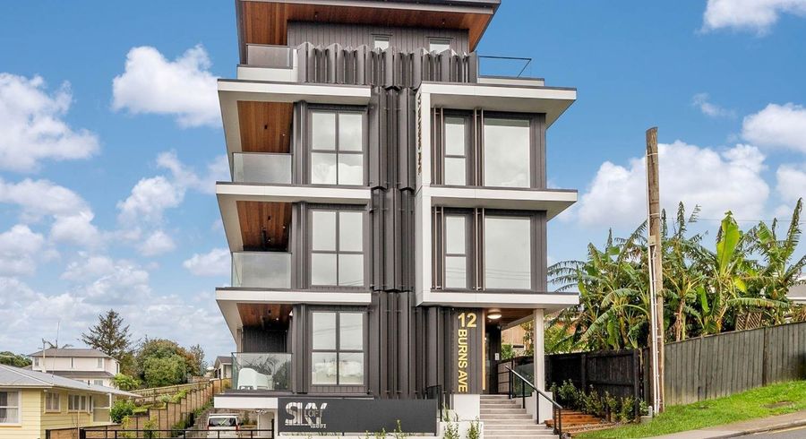  at 2/12 Burns Avenue, Takapuna, North Shore City, Auckland