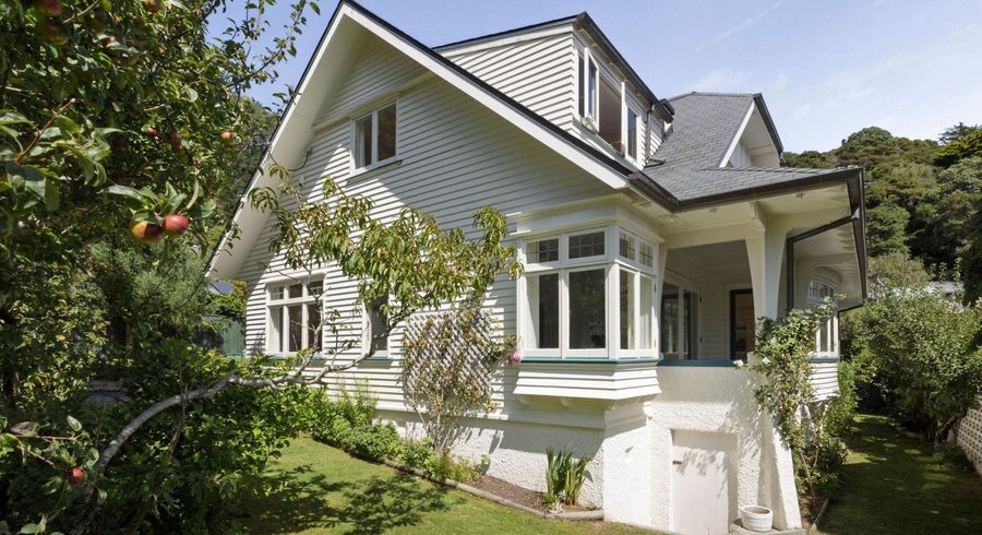  at 28 Kotari Road, Days Bay, Eastbourne, Lower Hutt, Wellington