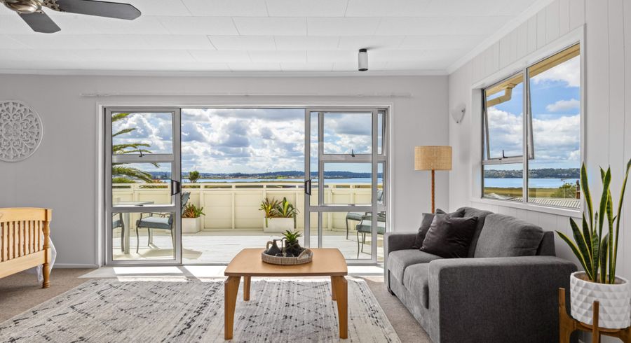  at 43 Rewarewa Road, Te Atatu Peninsula, Waitakere City, Auckland