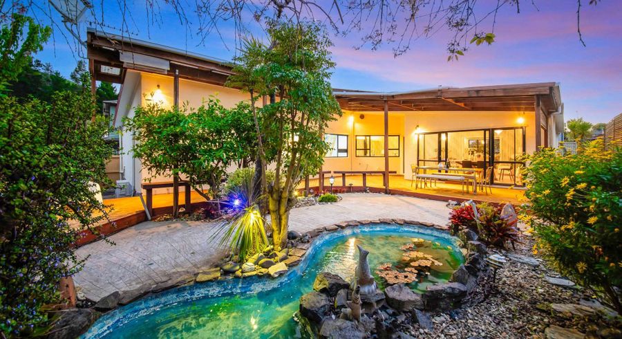  at 5 Mark Edward Drive, Half Moon Bay, Auckland