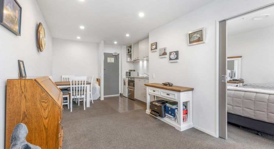  at 606/17 Amersham Way, Manukau, Manukau City, Auckland