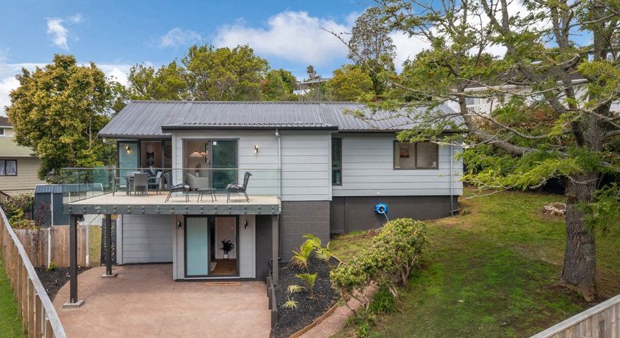  at 10 Eagleson Street, Northcross, North Shore City, Auckland