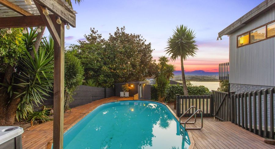 at 36 Telstar Place, Beach Haven, Auckland