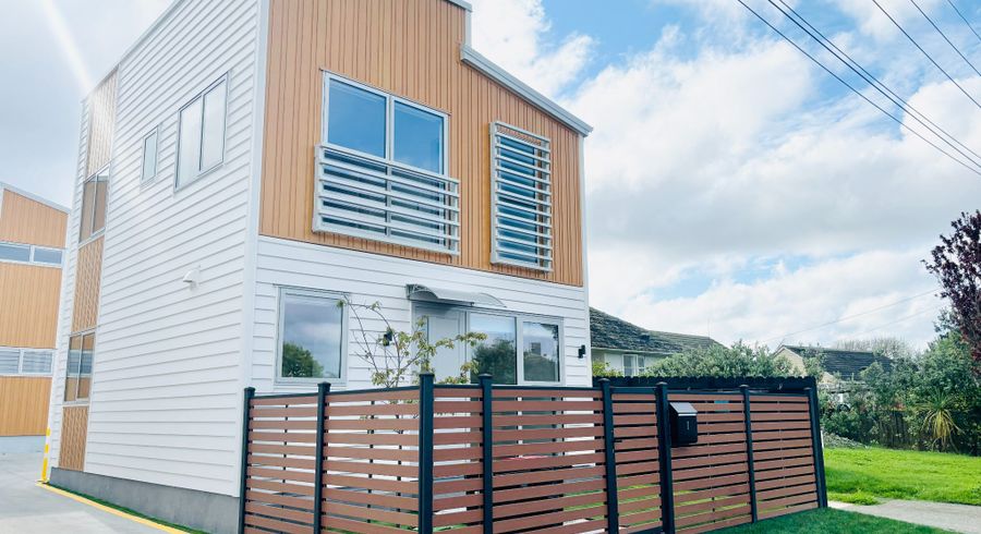  at 2/9 Coral Crescent, Panmure, Auckland City, Auckland