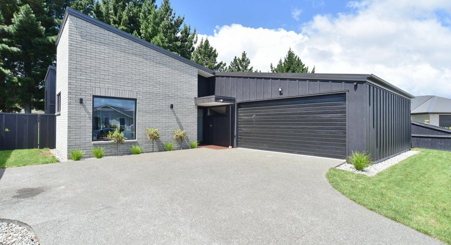  at 33 Kohunga Crescent, Bottle Lake, Christchurch