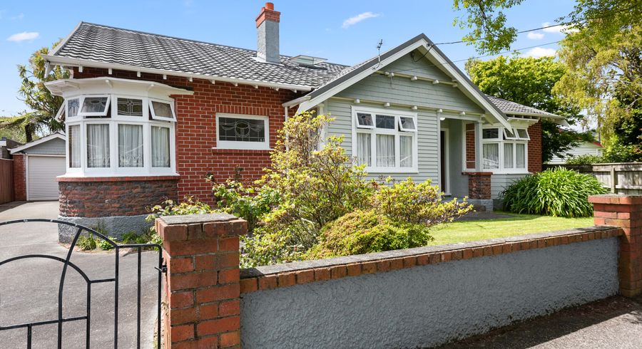  at 1 Sherwood Street, Woburn, Lower Hutt