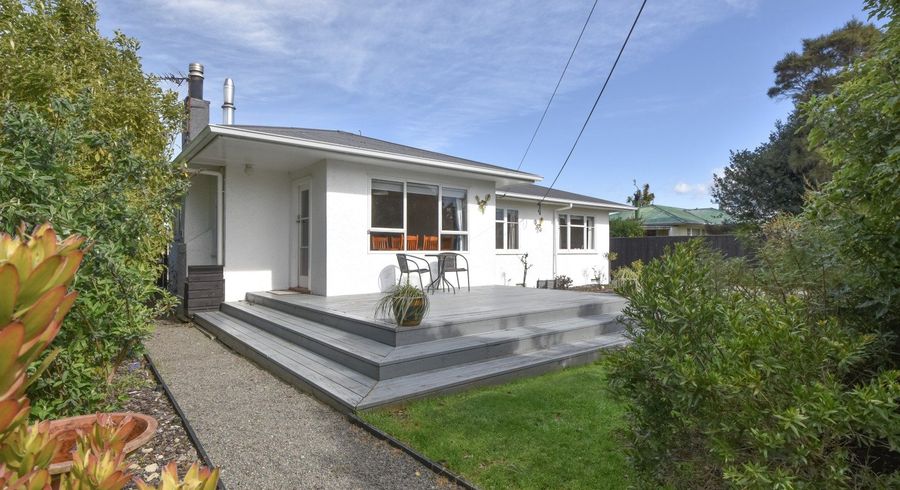  at 5 Charles Street, Carterton