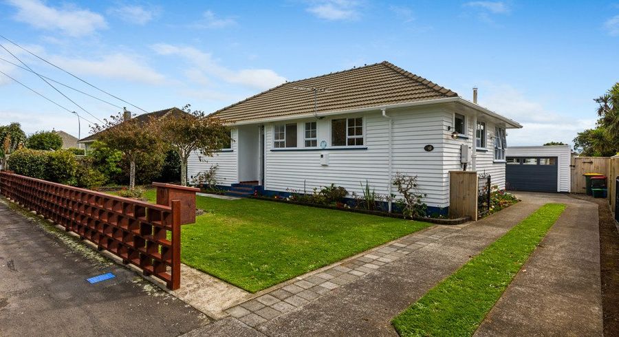  at 11 Karaka Street, Merrilands, New Plymouth