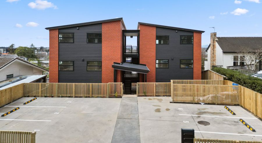  at 4/12 Ruakiwi Road, Hamilton Lake, Hamilton, Waikato
