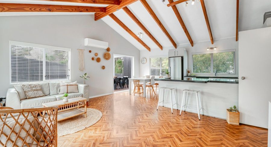  at 29 Shadon Place, Stanmore Bay, Whangaparaoa