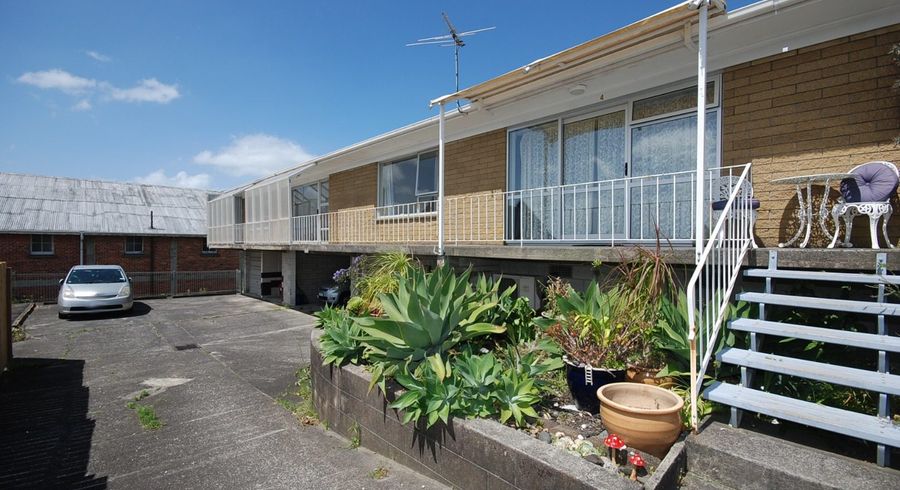  at 2 Herbert Road, Mount Eden, Auckland City, Auckland