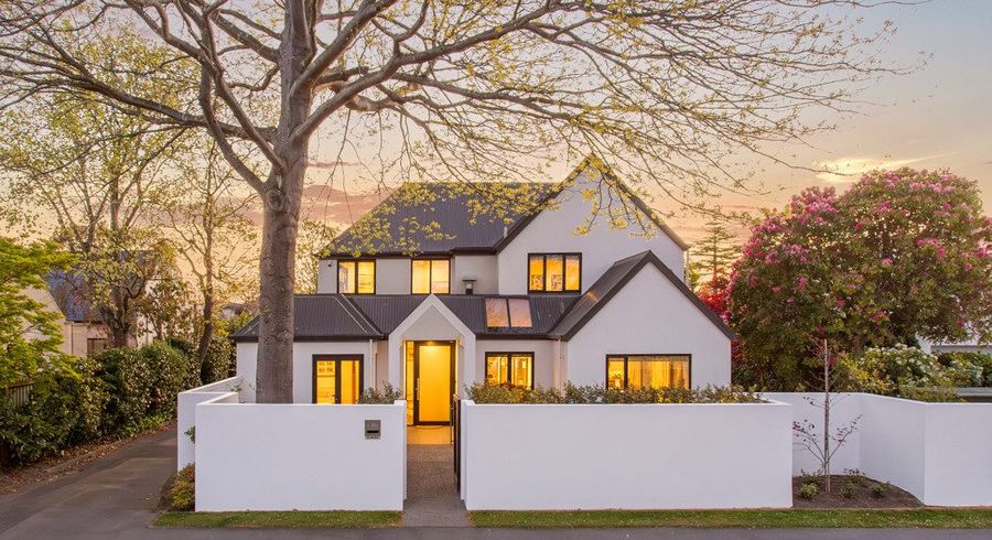  at 2/31A Garden Road, Merivale, Christchurch