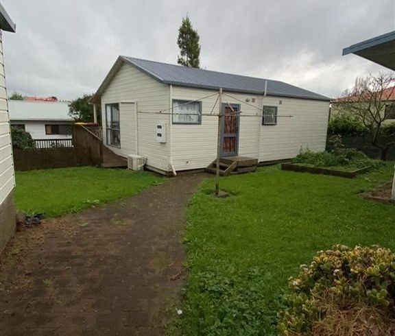  at 2/41 Woodglen Road, Glen Eden, Waitakere City, Auckland