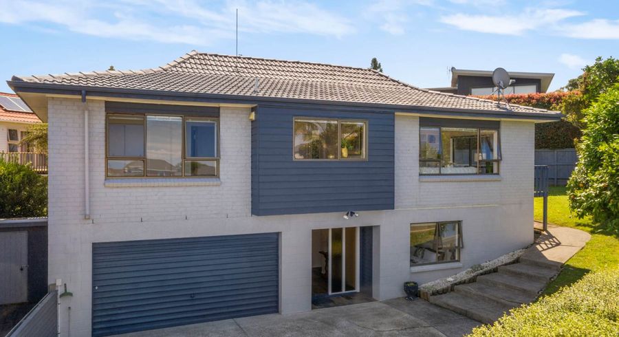  at 2/47 Channel View Road, Campbells Bay, Auckland
