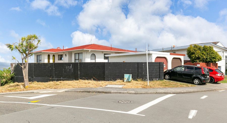  at 40A Somes Crescent, Newlands, Wellington, Wellington