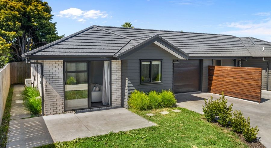  at 1136 Heaphy Terrace, Fairfield, Hamilton