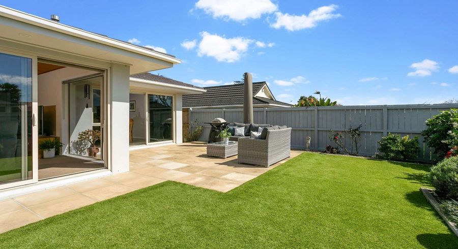  at 6 Skilling Place, Farm Cove, Manukau City, Auckland