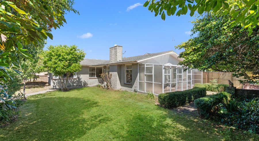 at 2 Moorpark Place, Ilam, Christchurch City, Canterbury