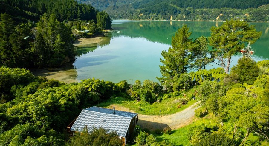  at 399 Mahau Road, Picton