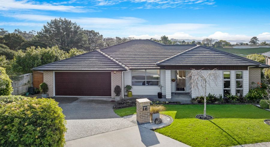  at 16 Ruth Craig Place, Stanmore Bay, Whangaparaoa
