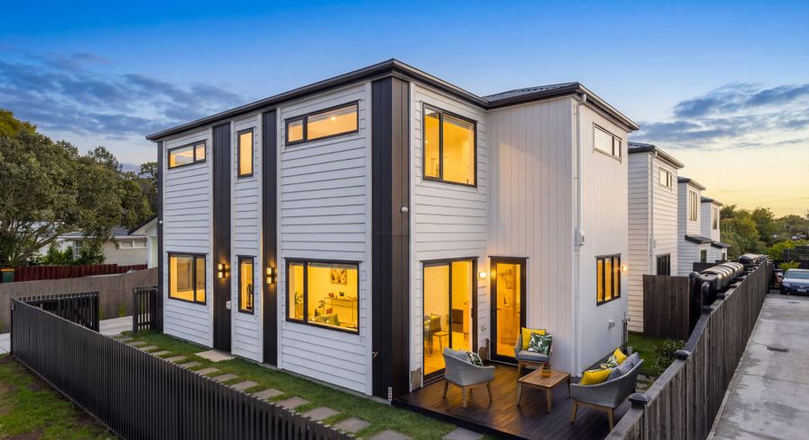  at 5 A&B Pendlebury Street, Green Bay, Waitakere City, Auckland