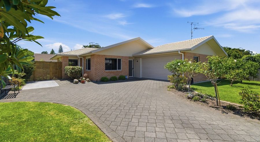  at 15 Pembroke Drive, Bethlehem, Tauranga, Bay Of Plenty