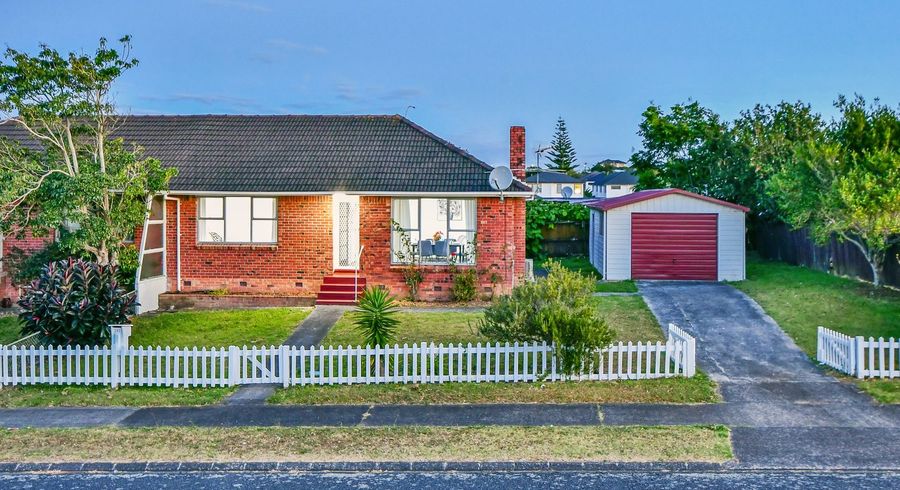  at 2/2 Wayne Drive, Mangere, Manukau City, Auckland