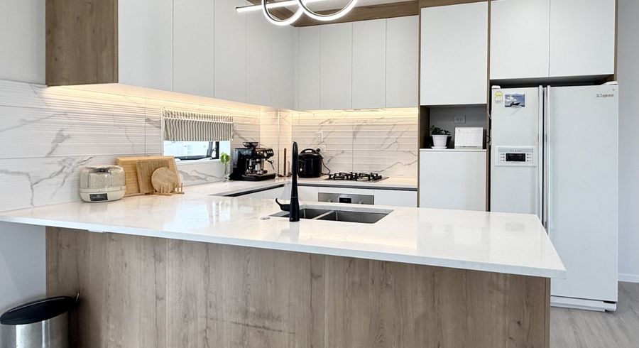  at 30B Tudor Road, Henderson, Waitakere City, Auckland