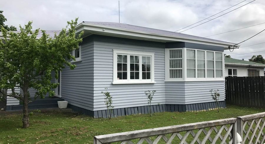  at 4A Ascot Avenue, Henderson, Waitakere City, Auckland