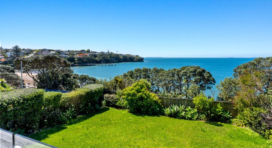  at 17 Bournemouth Terrace, Murrays Bay, Auckland