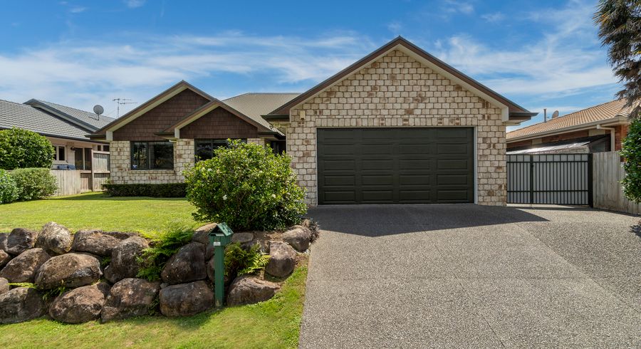  at 25 Manor Park Drive, Pyes Pa, Tauranga