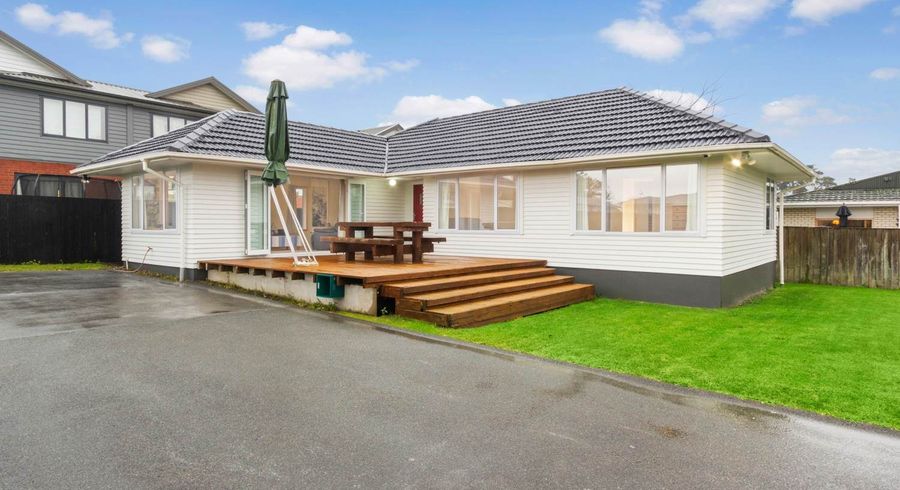  at 8 Border Road, Henderson, Waitakere City, Auckland