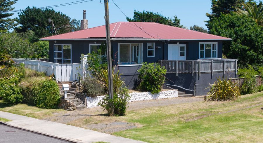  at 141 Kahukura Avenue, Waitarere Beach, Horowhenua, Manawatu / Whanganui