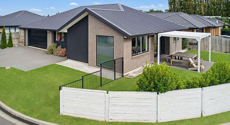  at 6 Arabella Crescent, Yaldhurst , Christchurch City, Canterbury