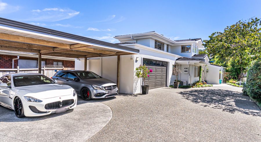  at 484 Beach Road, Murrays Bay, North Shore City, Auckland