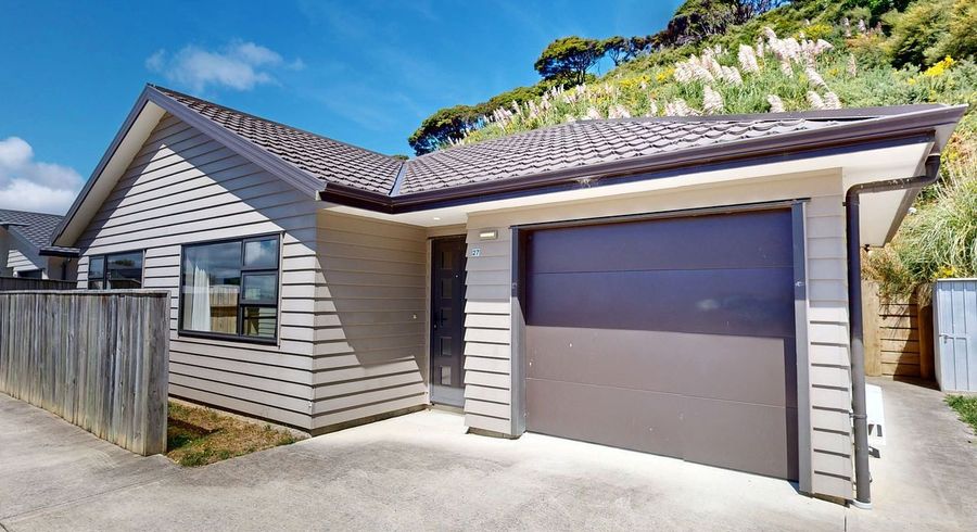  at 27 Moonsail Drive, Whitby, Porirua