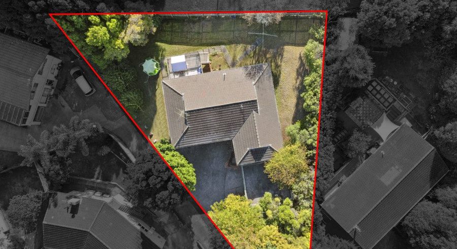  at 16 Bacot Place, Howick, Manukau City, Auckland