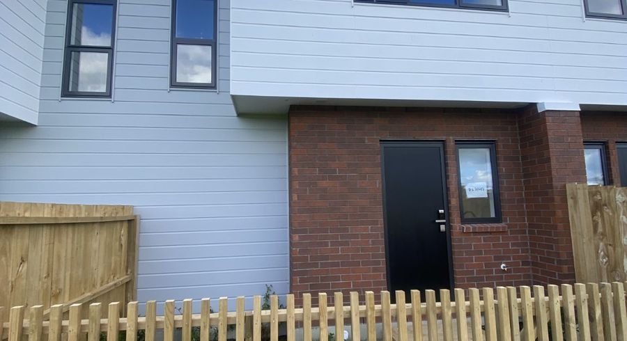  at 2/35 Young Crescent, Drury, Papakura, Auckland