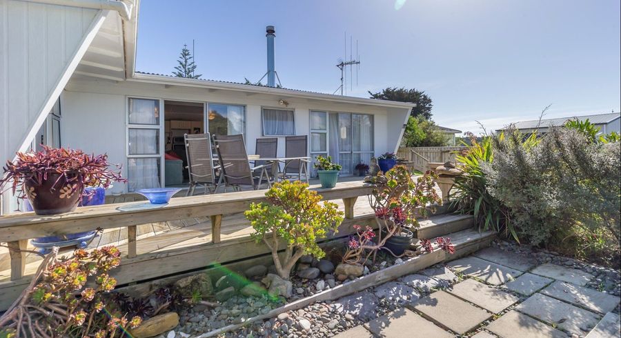  at 32 Muapoko Street, Himatangi Beach