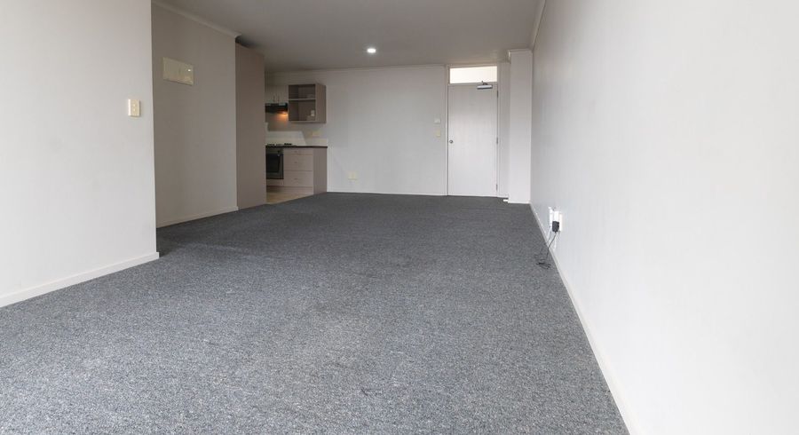  at 1C/427 Great Nth Rd (1 Wadier), Henderson, Waitakere City, Auckland