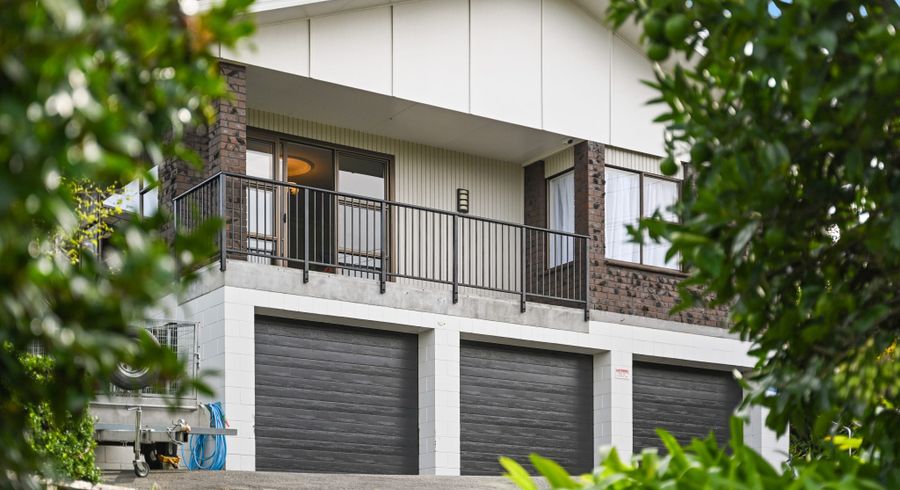  at 1030 River Road, Queenwood, Hamilton