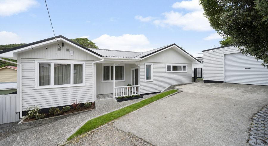  at 76 Clyde Street, Island Bay, Wellington