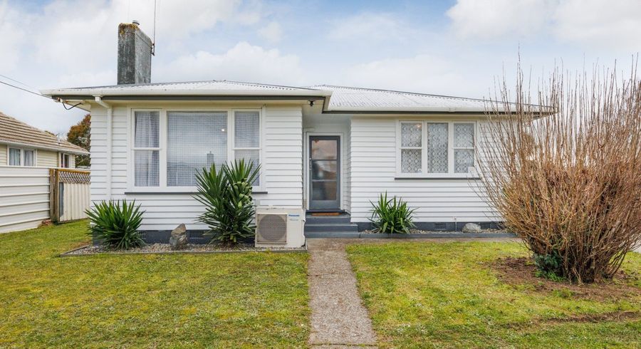 at 35 Wilson Crescent, Highbury, Palmerston North, Manawatu / Whanganui